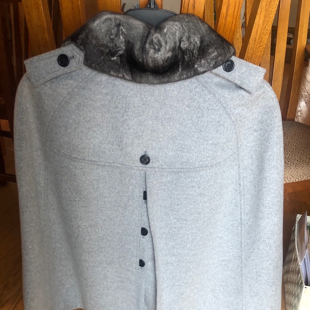 Burberry poncho pale grey color
